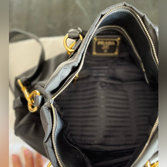 Authentic- PreOwned Prada, Nylon Bag, Excellent Condition - Picture 9 of 13